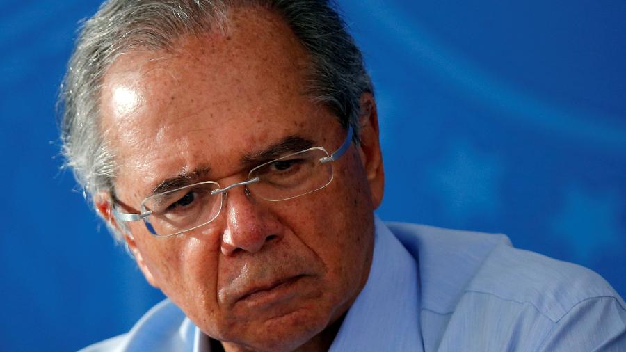 Guedes quer contrato de trabalho por hora e sem FGTS e contribuição ao INSS